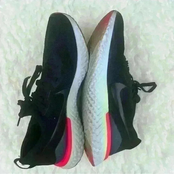 Nike Epic React Flyknit Running Shoes - Picture 7 of 10
